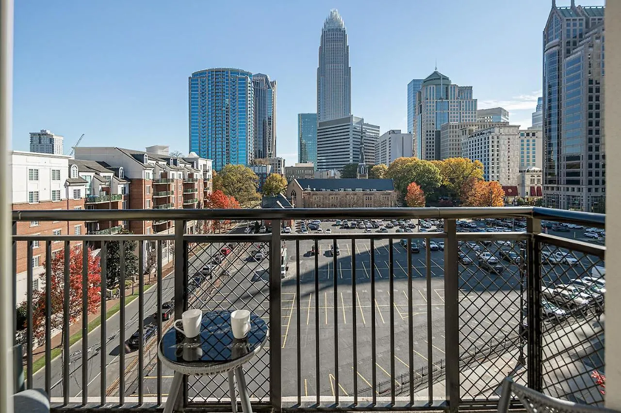 Carolina Blue - Stunning Views, Free Parking And Wifi Apartment Charlotte