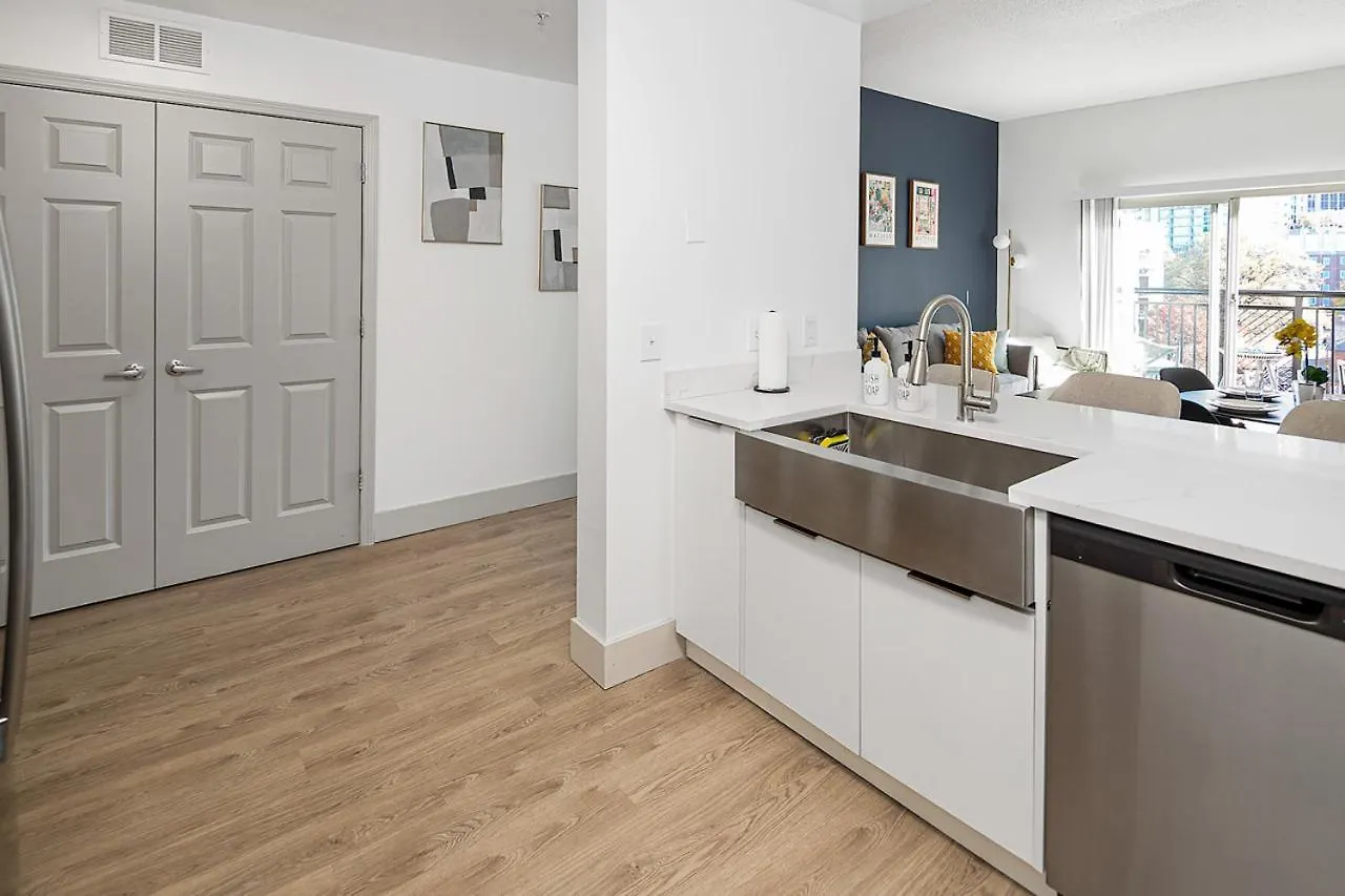 Carolina Blue - Stunning Views, Free Parking And Wifi Apartment Charlotte United States