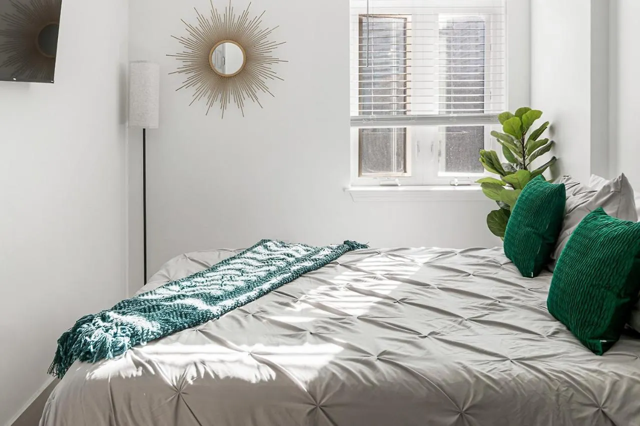 Carolina Blue - Stunning Views, Free Parking And Wifi Apartment Charlotte 0*,  United States