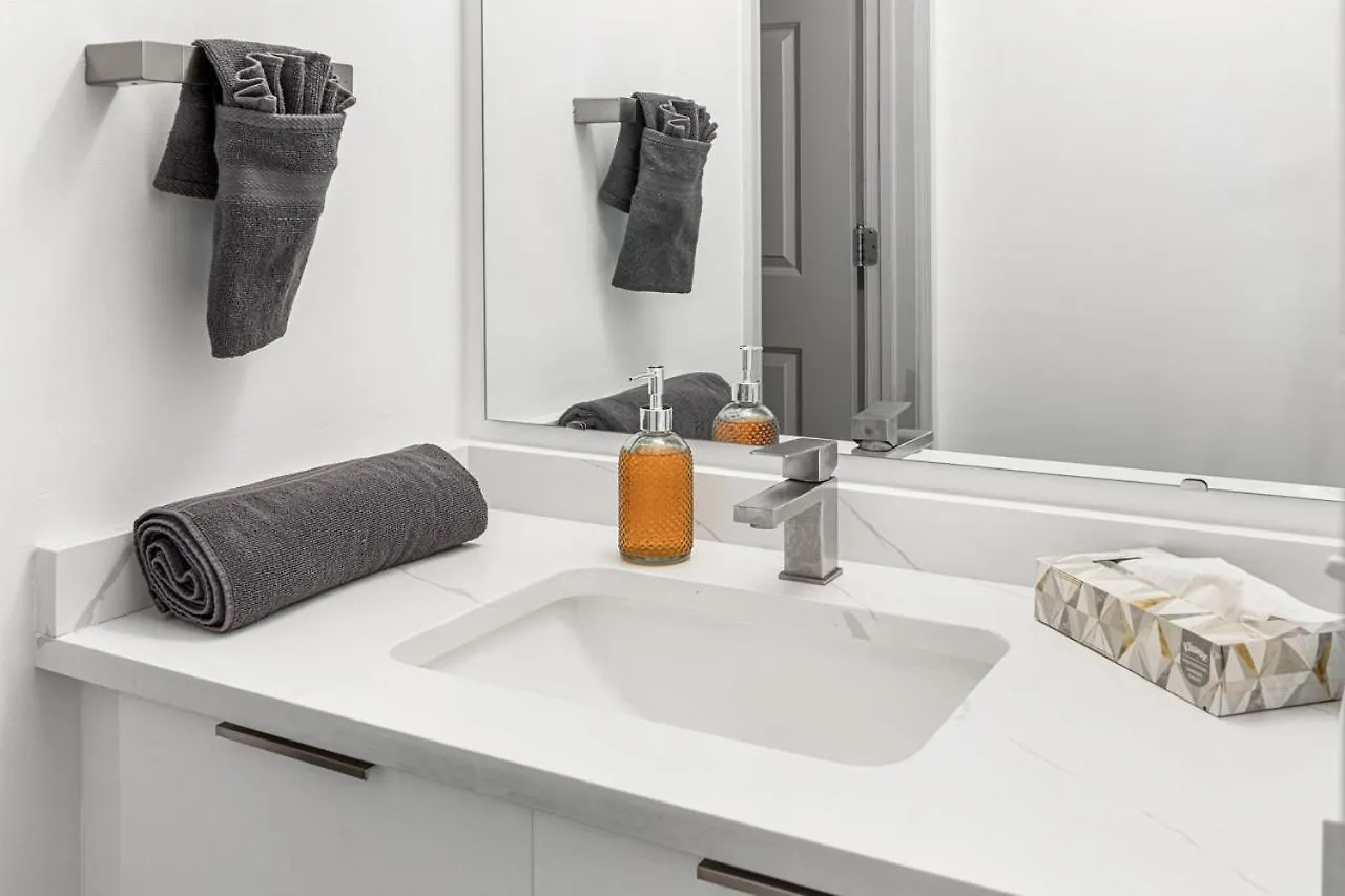 Carolina Blue - Stunning Views, Free Parking And Wifi Apartment Charlotte