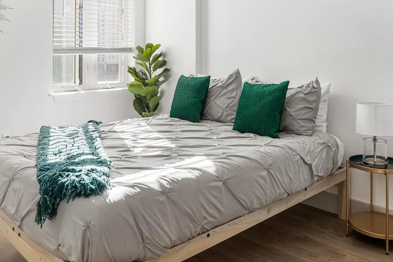 Carolina Blue - Stunning Views, Free Parking And Wifi Apartment Charlotte United States