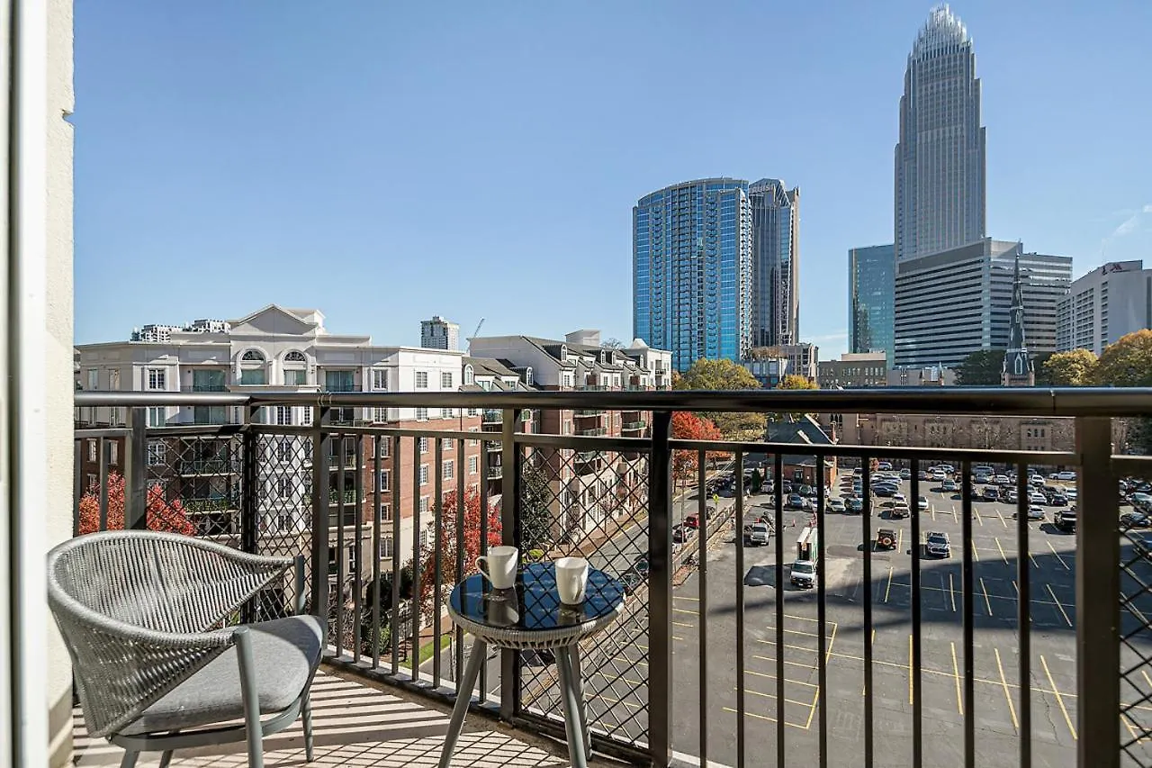 Carolina Blue - Stunning Views, Free Parking And Wifi Apartment Charlotte 0*,  United States