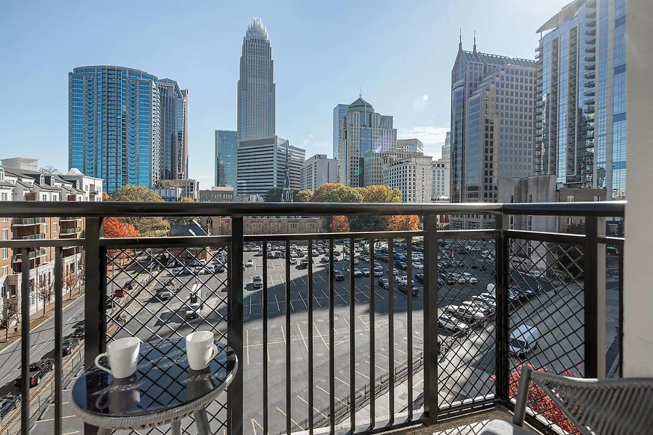Carolina Blue - Stunning Views, Free Parking And Wifi Apartment Charlotte