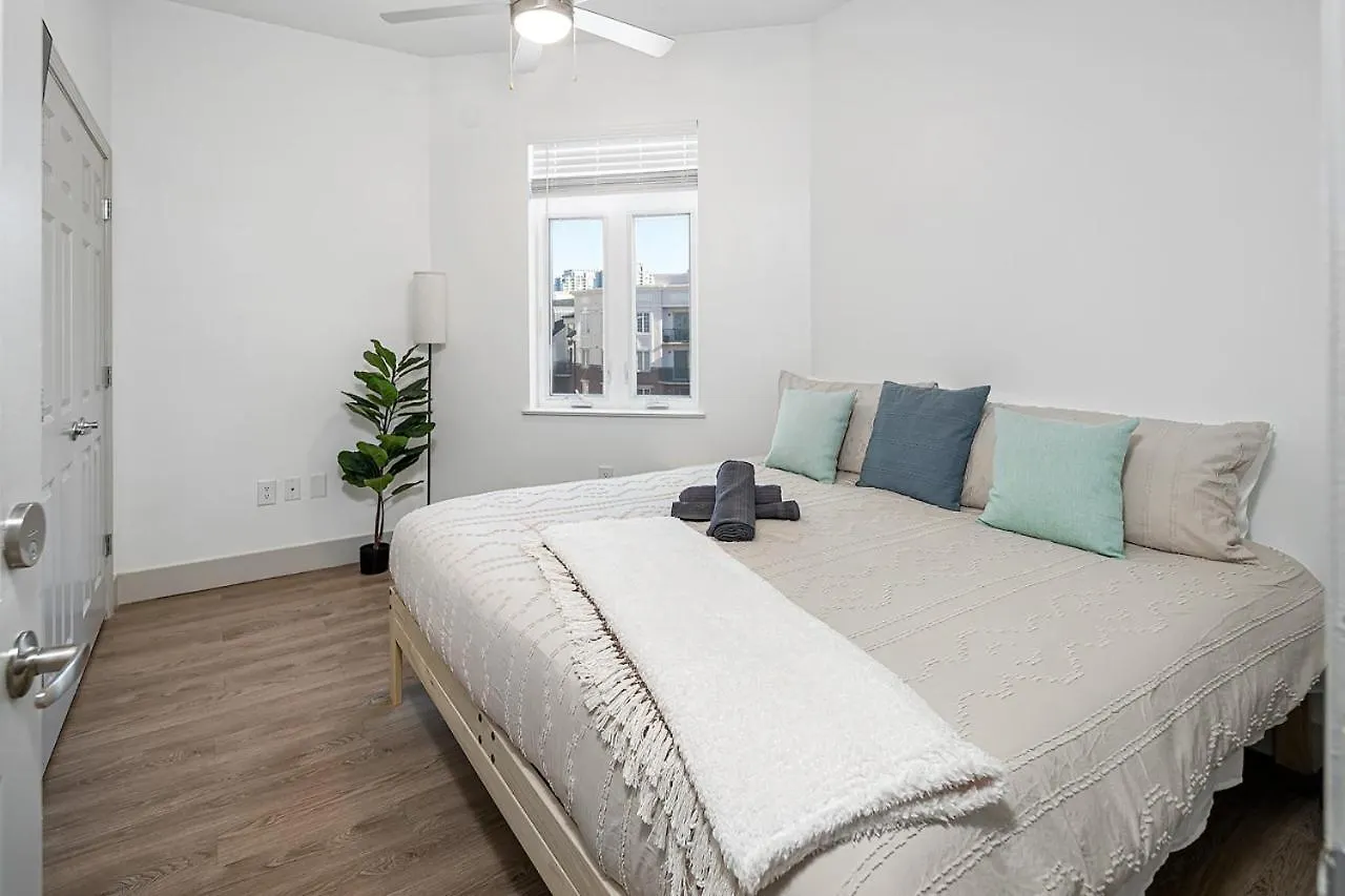 Carolina Blue - Stunning Views, Free Parking And Wifi Apartment Charlotte United States